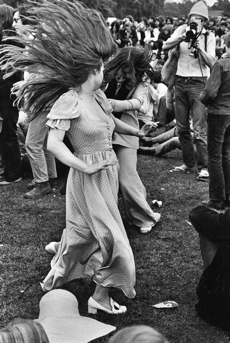 topless at woodstock|Stunning Woodstock pics show how the sex, drugs and rock&roll ...